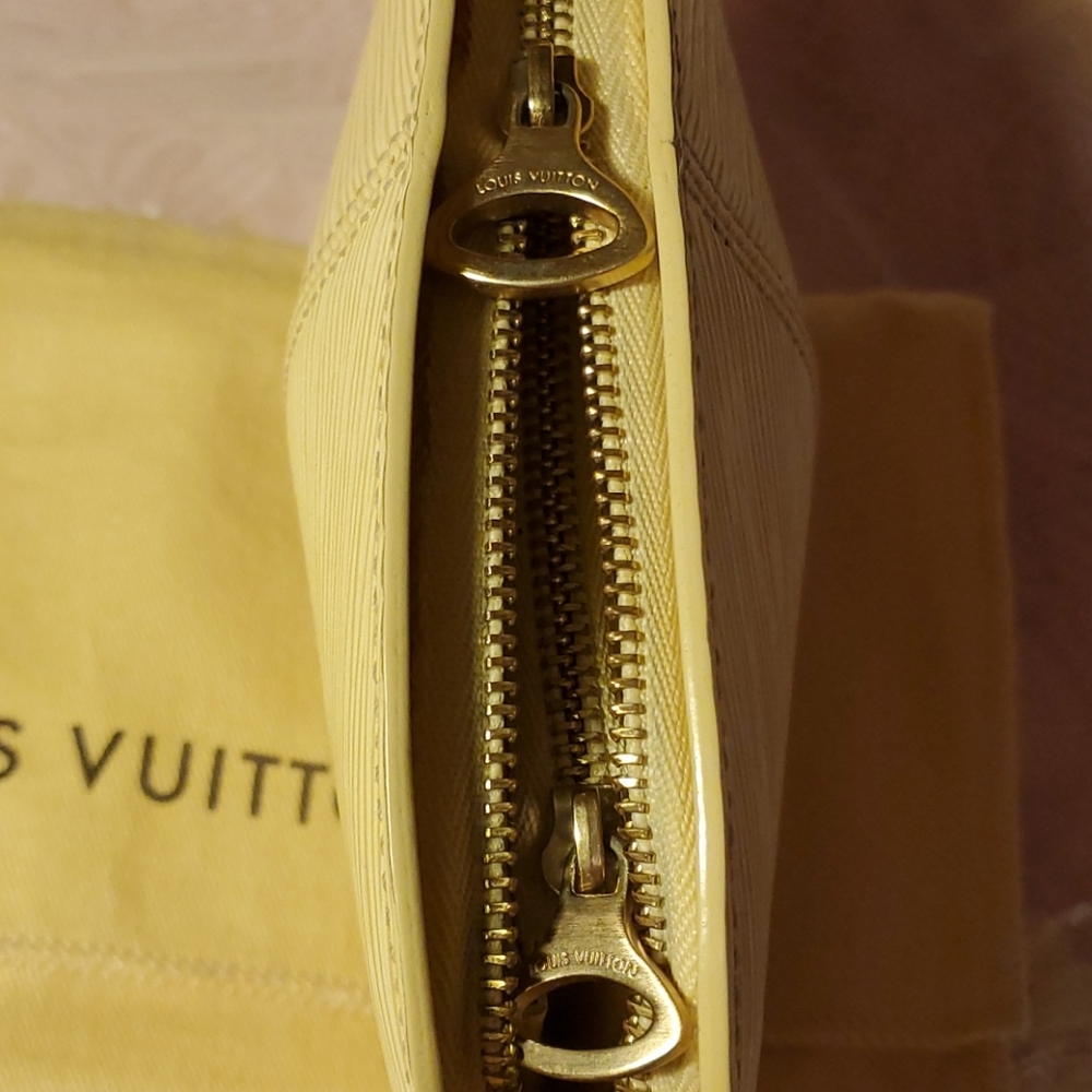 (SOLD)Authenti Louis Vuitton rare Epi vanilla long Portefeuille Z wallet/ - Picture 6 of 8